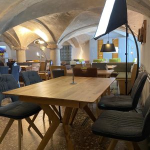 Essgruppe Grenoble – Massivholztisch + 4 Stühle im Set - Ausstellungsstück