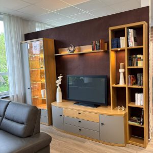 Wohnwand Bristol – Stilvoll wohnen mit Rundungen